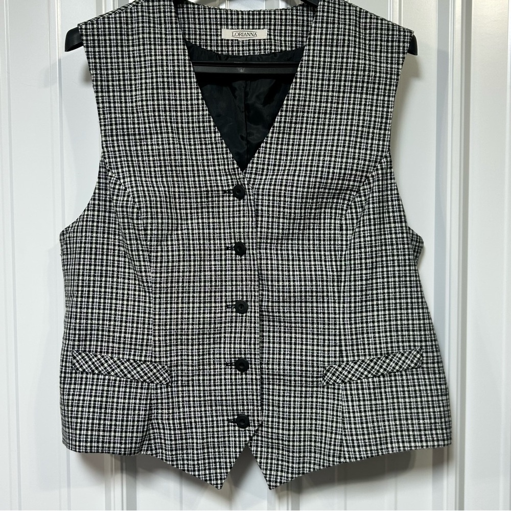 VTG Lorianna Black White Checked Vest Russia Read Size Description